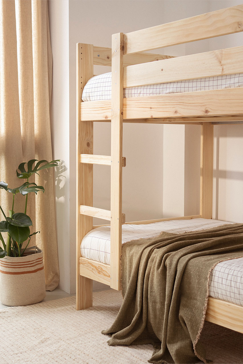 Imagen de ambiente 1 para:Litera de 105 para ni&ntilde;os y adultos de madera maciza de pino